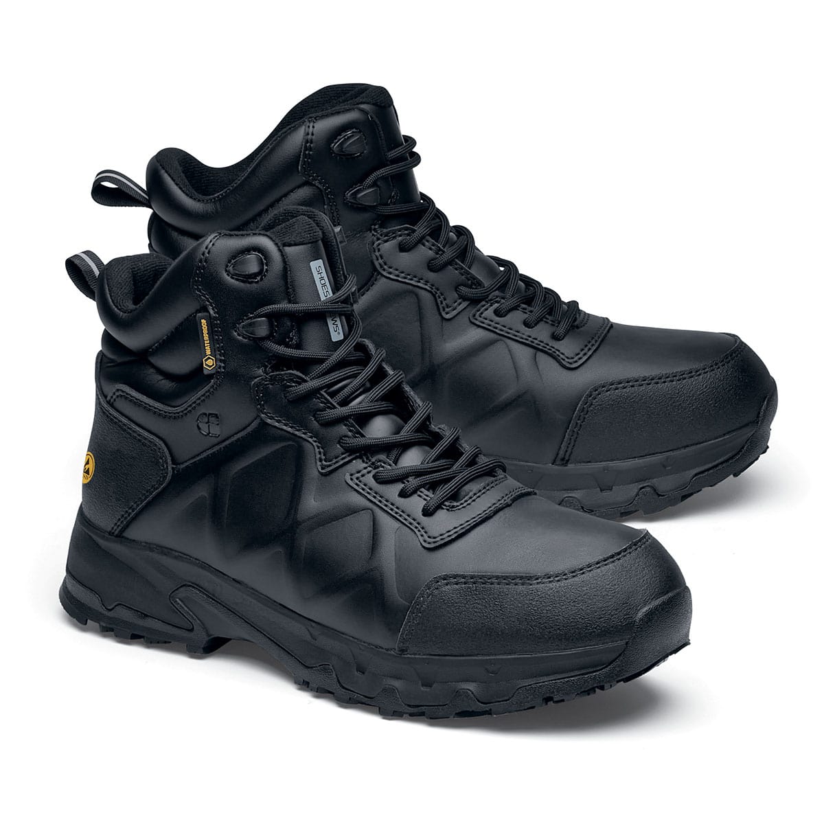 The Callan Mid O2 SRC CI HI ESD safety boot has TripGuard technology, waterproof materials and a durable slip-resistant outsole, pair seen in profile on the right emphasising the tip of the right shoe.
