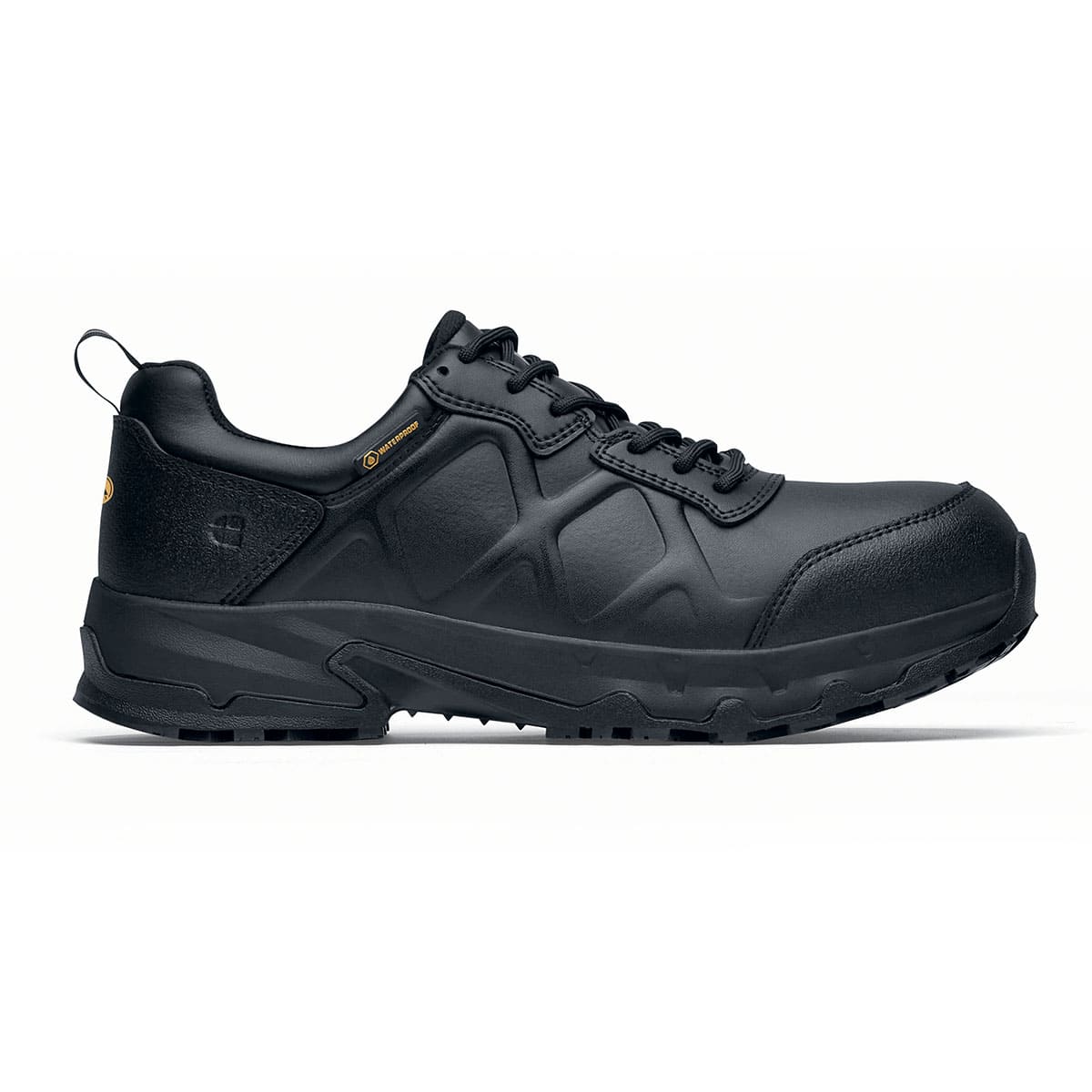 The Callan low-cut shoe is slip-resistant and has a breathable, waterproof upper as well as insulation for cold and heat, seen from the right
